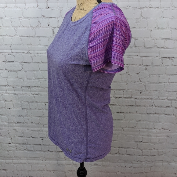 Under Armour Heat Gear Small Tee - Picture 3 of 6